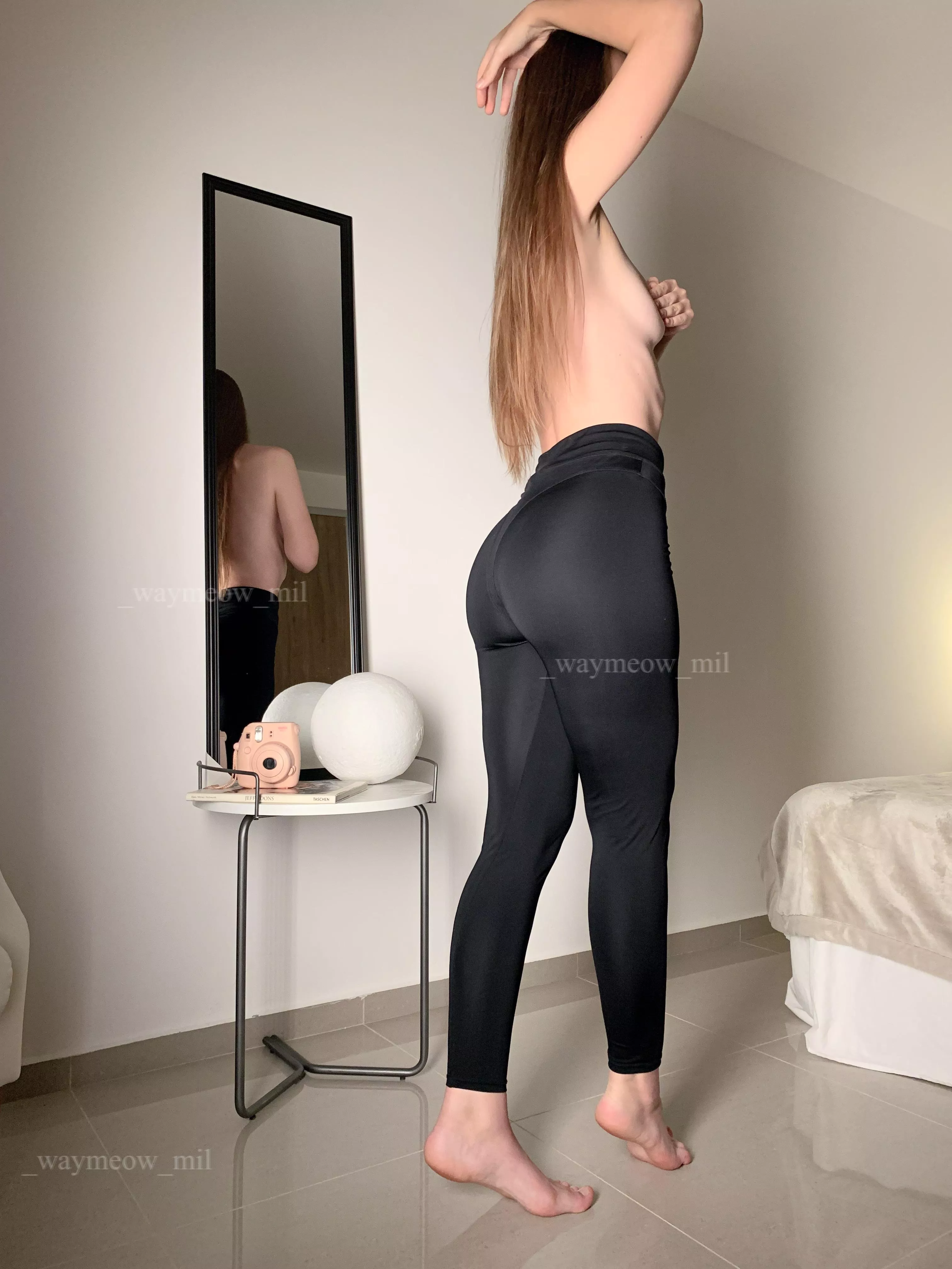 I wear these leggings always for working out ;3