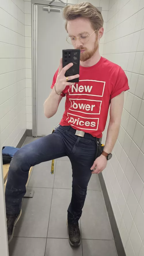 I'm always covered in dirt and dust at work 😑 I seem like the only one lol