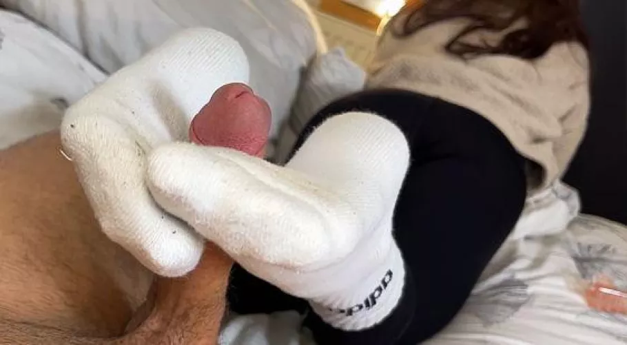 Love playing with your cock [F]