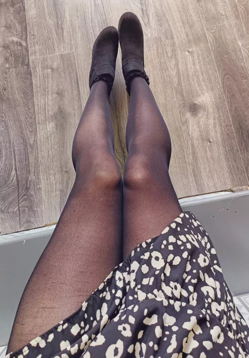 Love wearing black tights 🥰