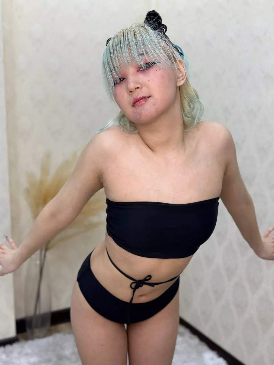 Master, I have your full attention, waiting for your instructions.