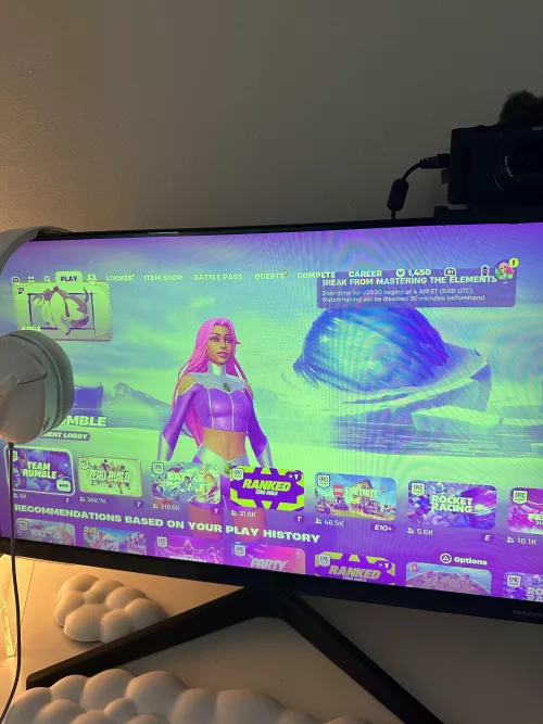 My capture card is causing a greenish/purple tint on my monitor, how do I fix?
