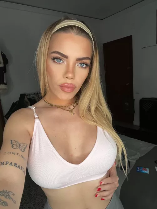 New top to go to the gym 🥰 (f)