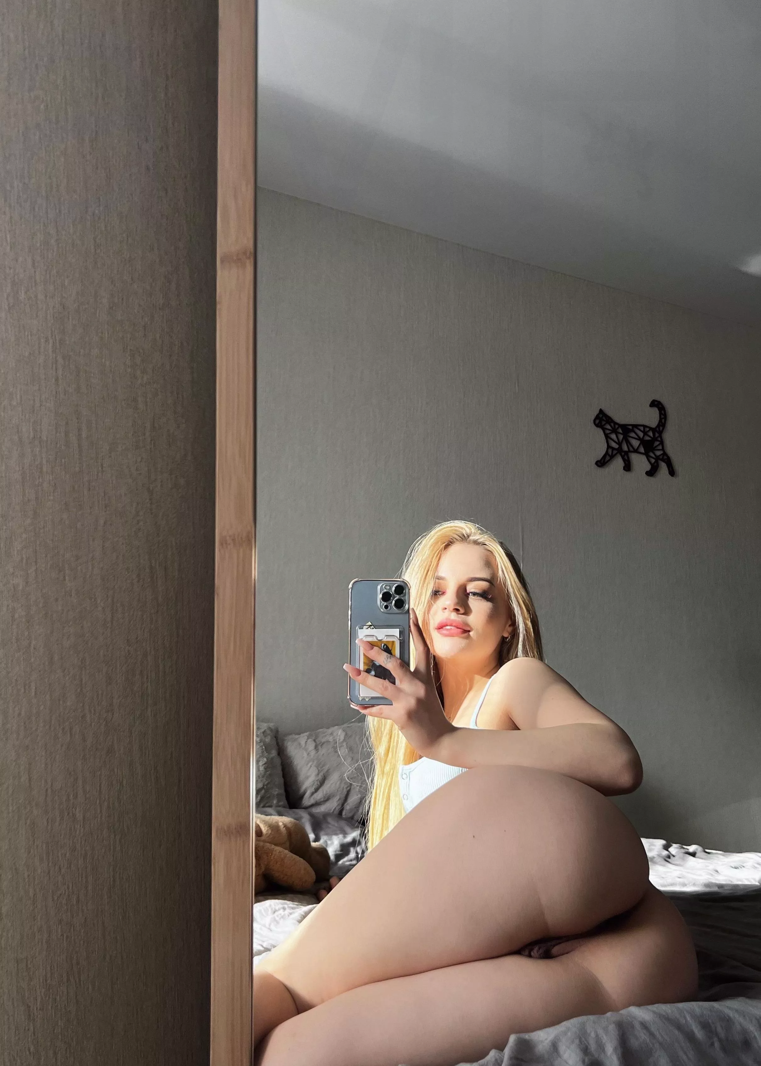 Nowhere to sit could I sit on your lap?