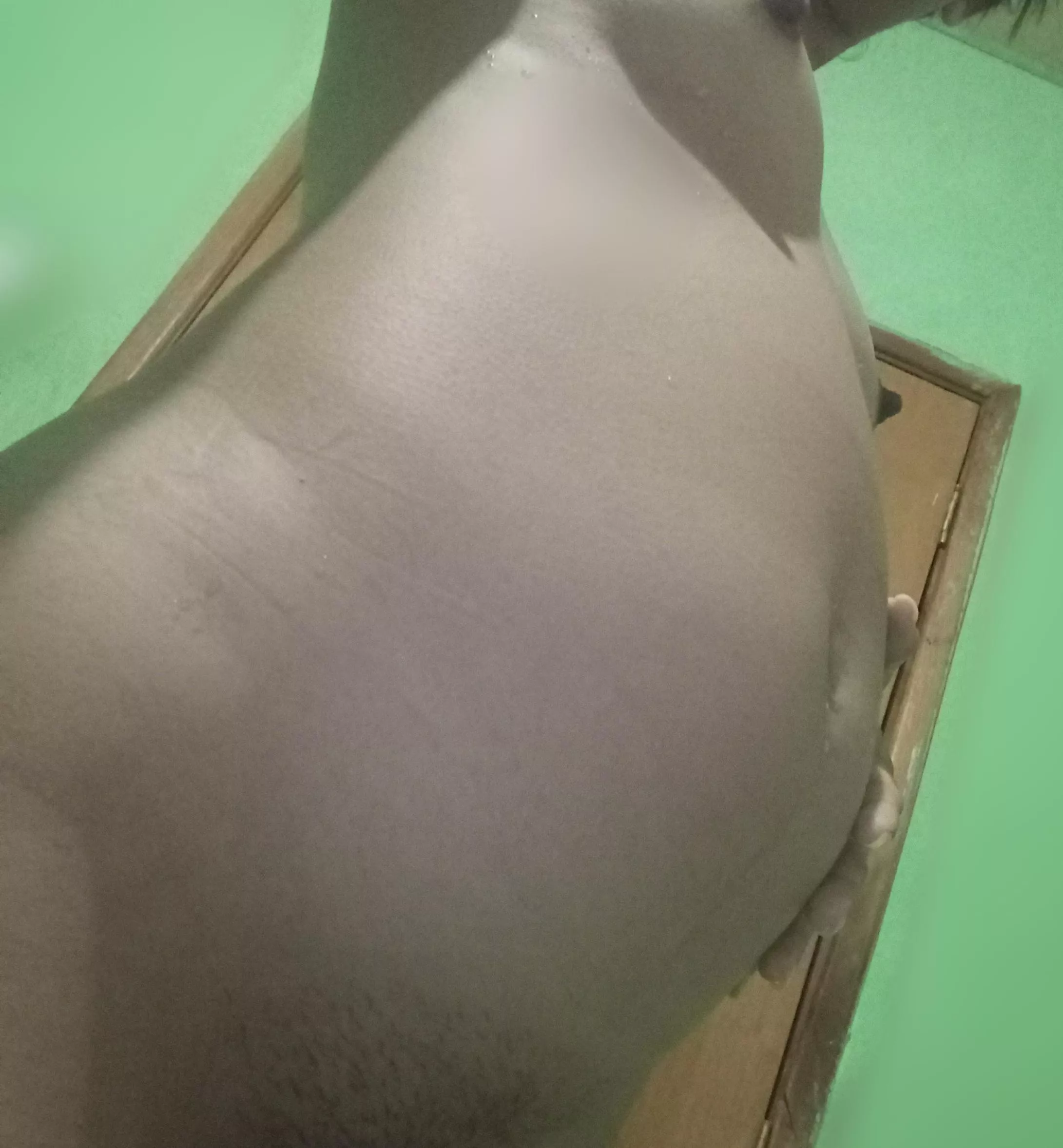 Pregnant for the first time, she wants to be raised 