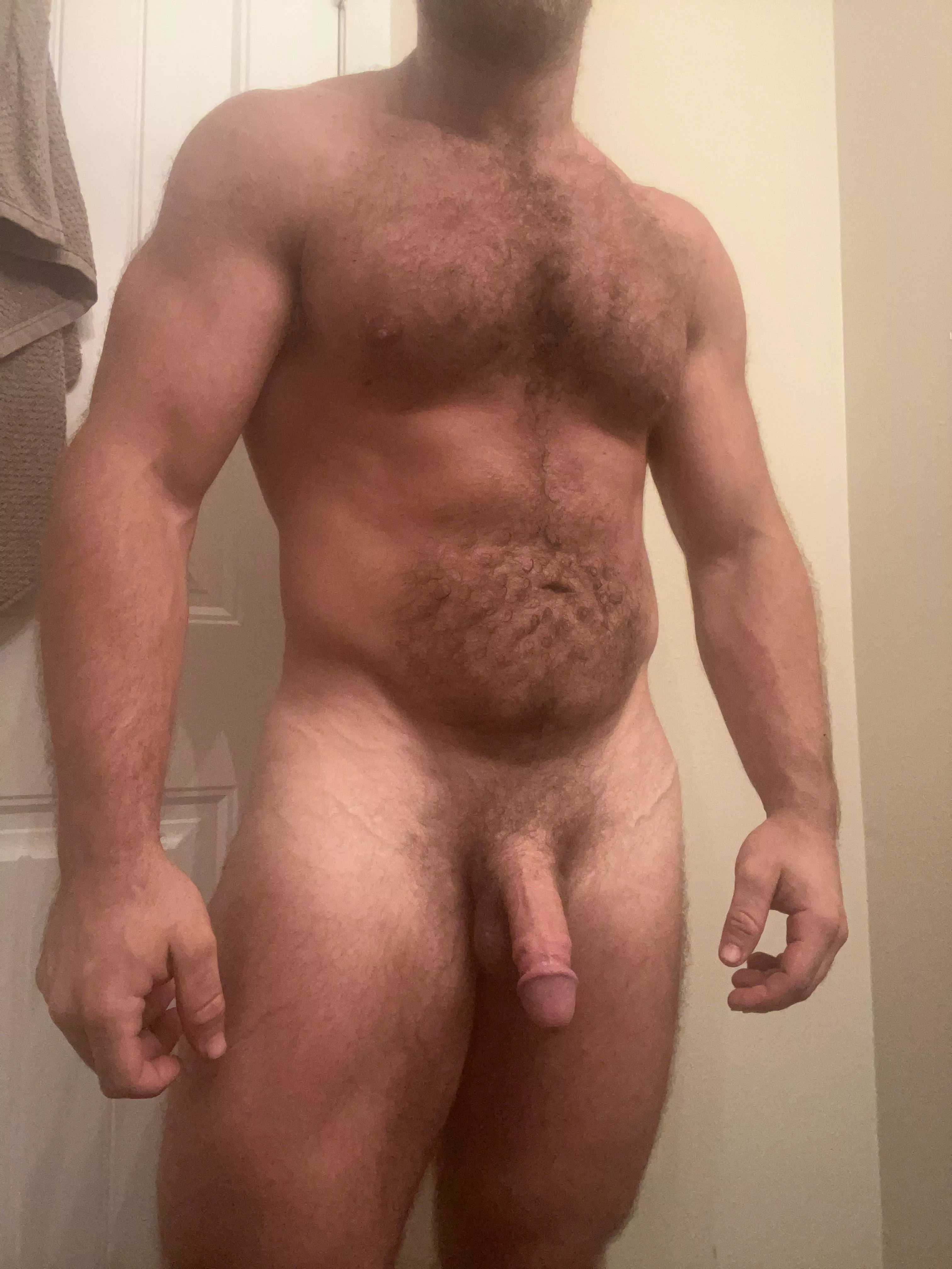 Quick pic before a shower 🚿 