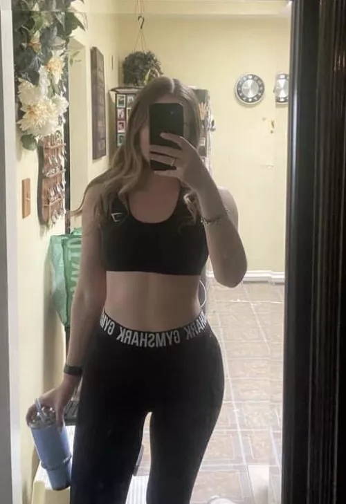 ready for tonights workout (f)