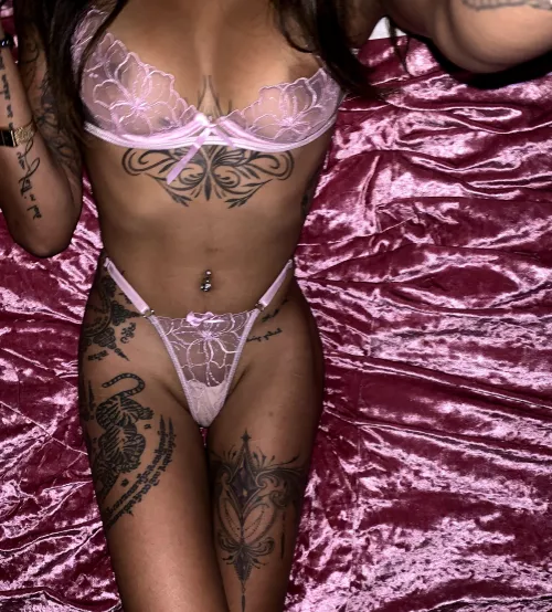 These should be on your face everyday 😏