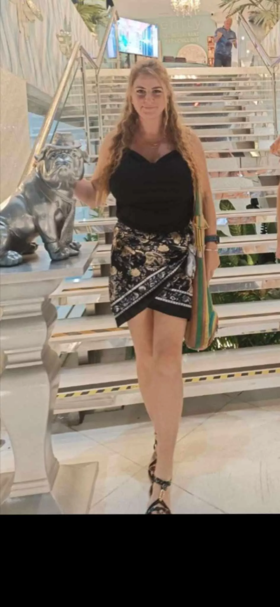 Treat me to dinner but I'm dessert 😘