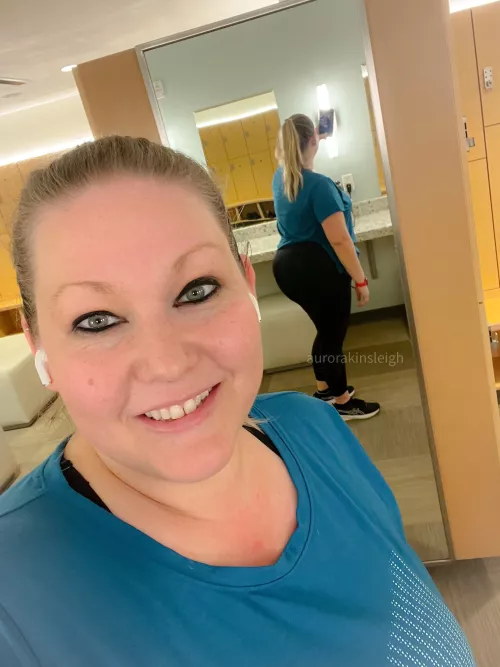 Ur girls workin on her fitness