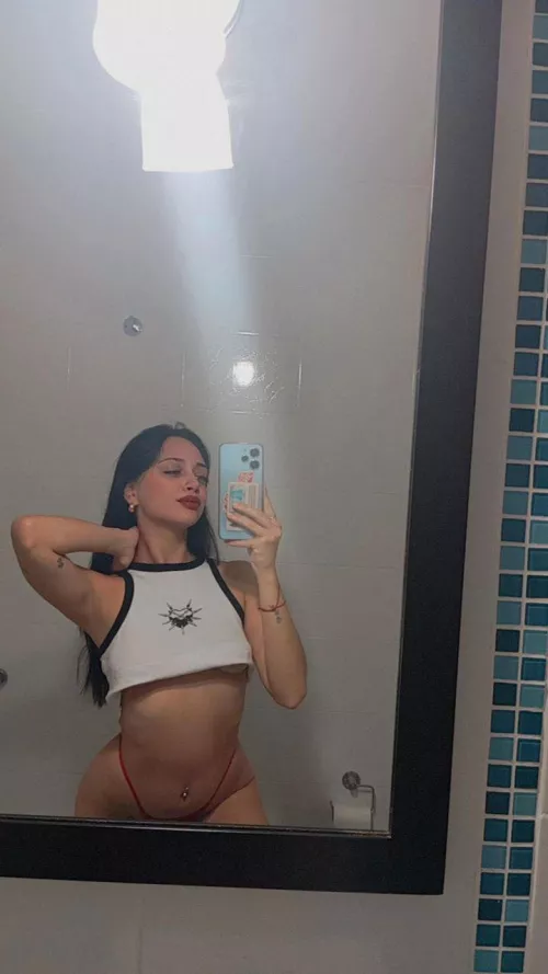 What do you think about this outfit + my face, is it a winning combo? ;)