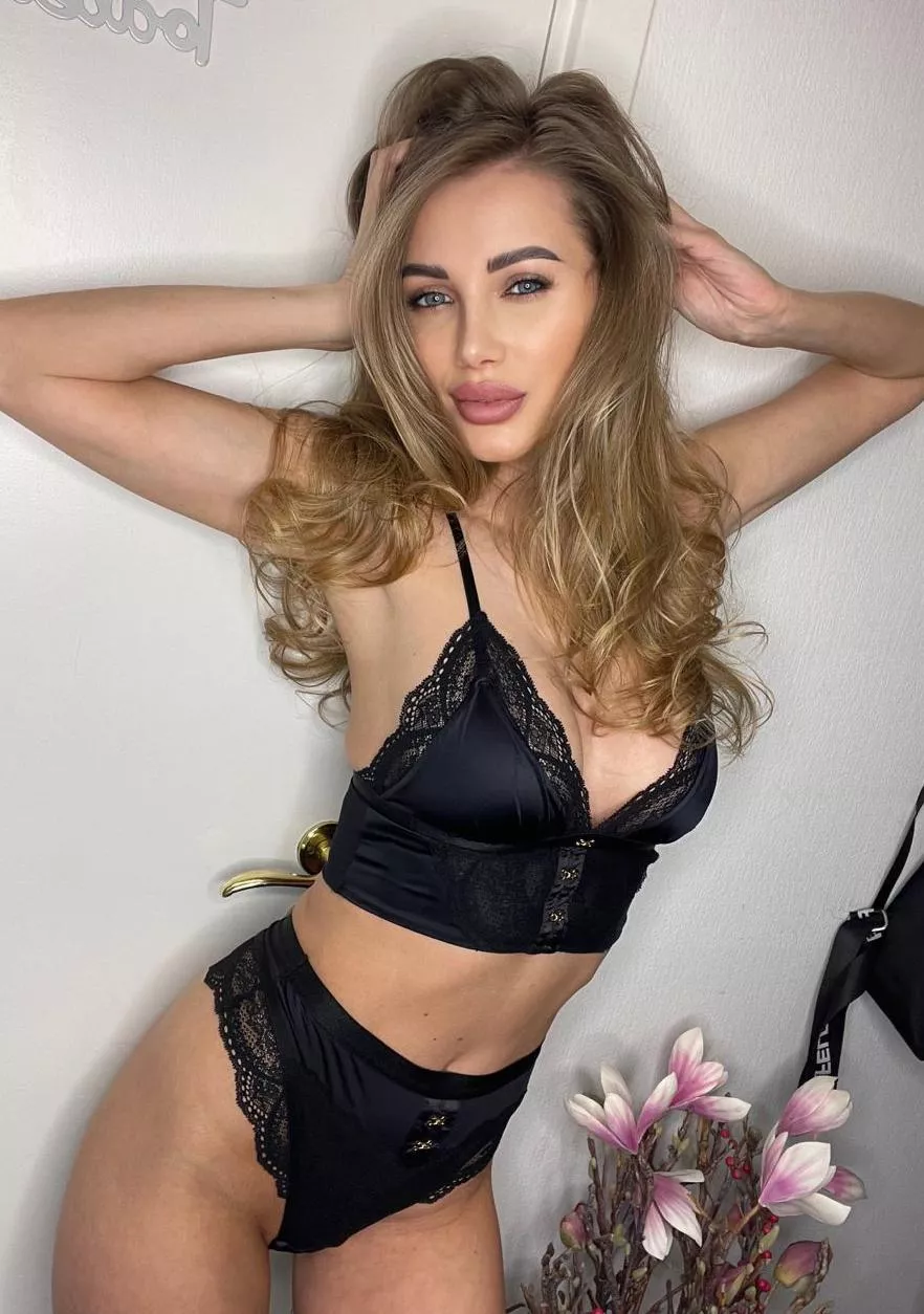 When you touch my young body, my skin gets a thousand goosebumps