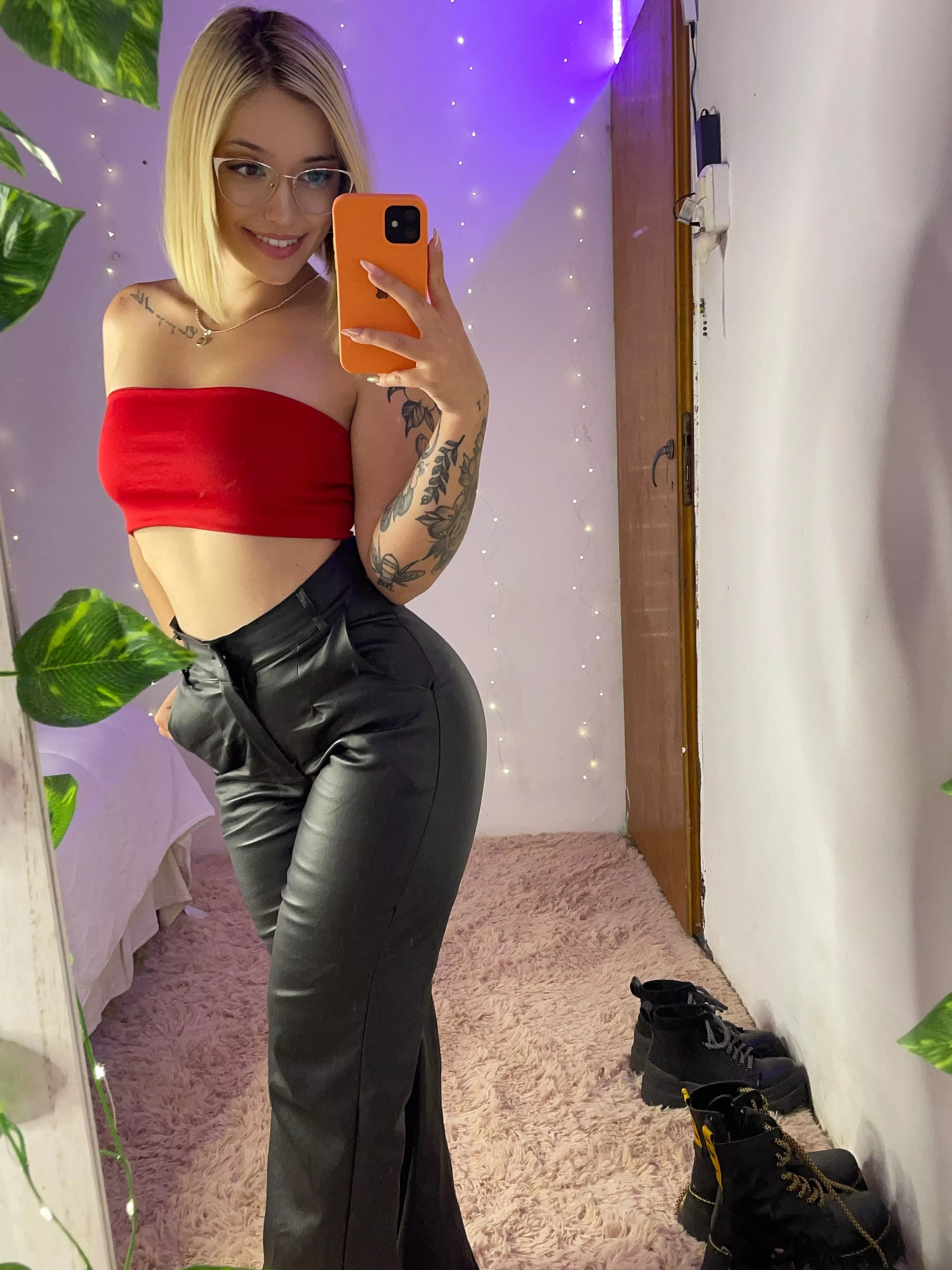 Would you mind if I wrap my legs around your neck?