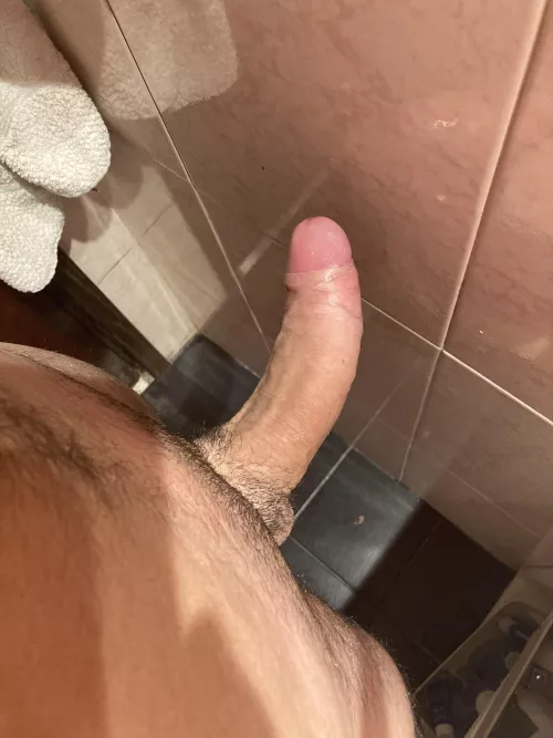 27 latino bearded, looking to jerk w fit or hairy guys. Hmu w face xluki_x