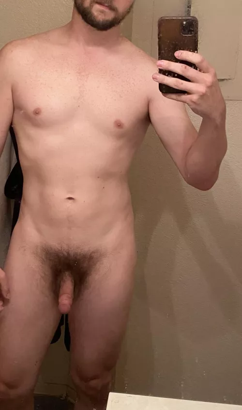 [32] Shy bro just starting my adventure…