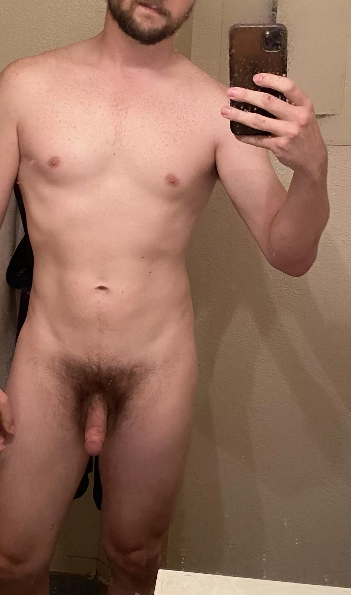 [32] Shy bro just starting my adventure…