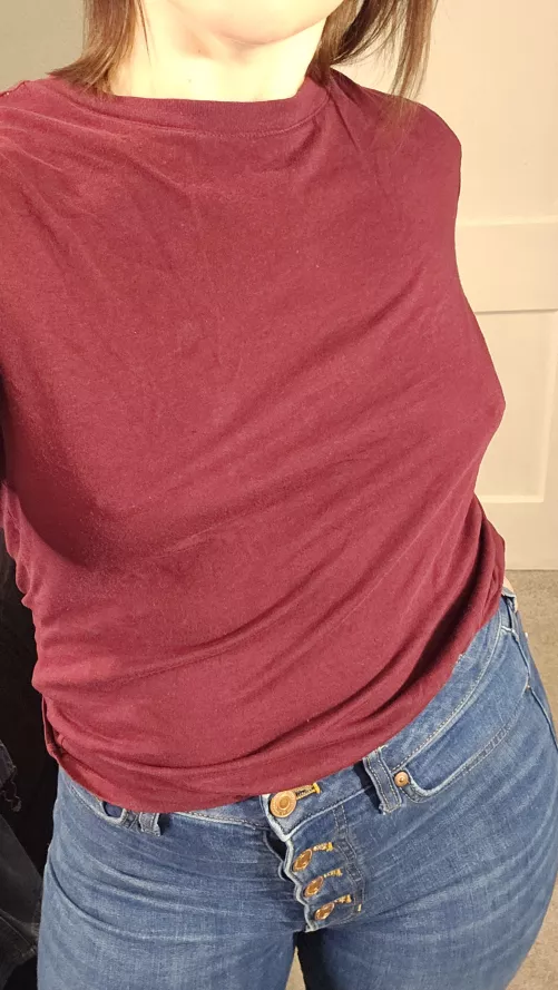 A soft thin tee to let em show