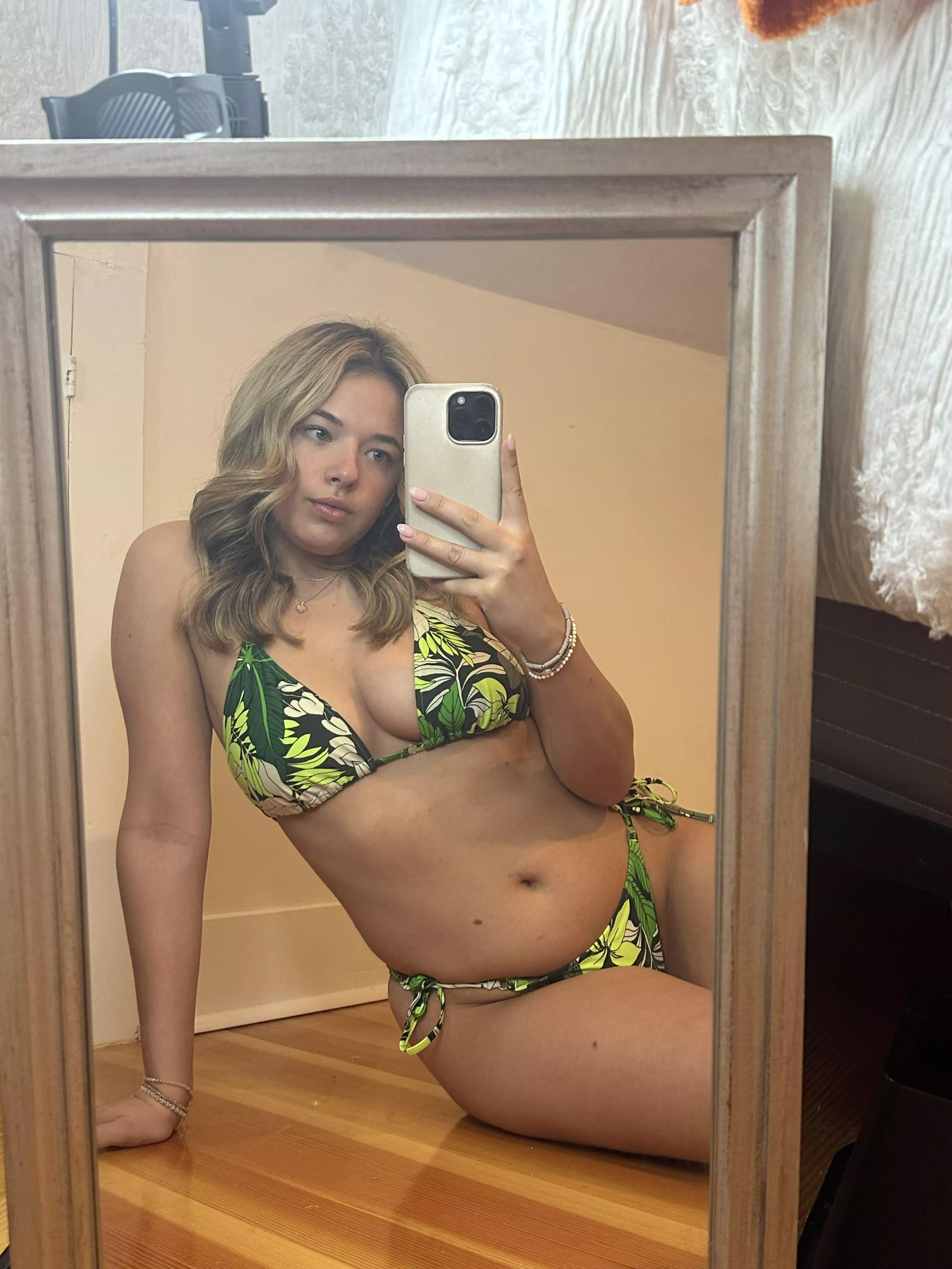 all my dad's friends wanna fuck me