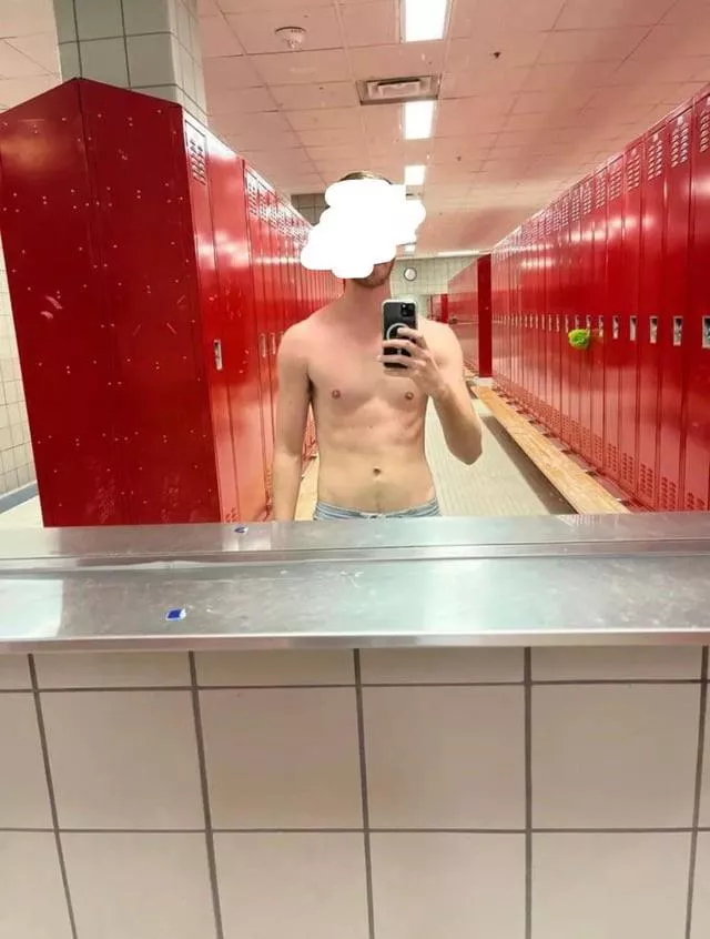 Anyone recognize the locker room?