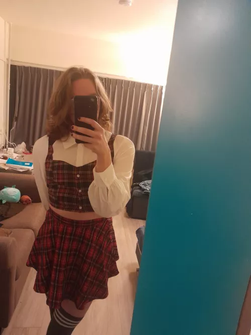 Can anybody help me with some new outfits? 🥺🥰