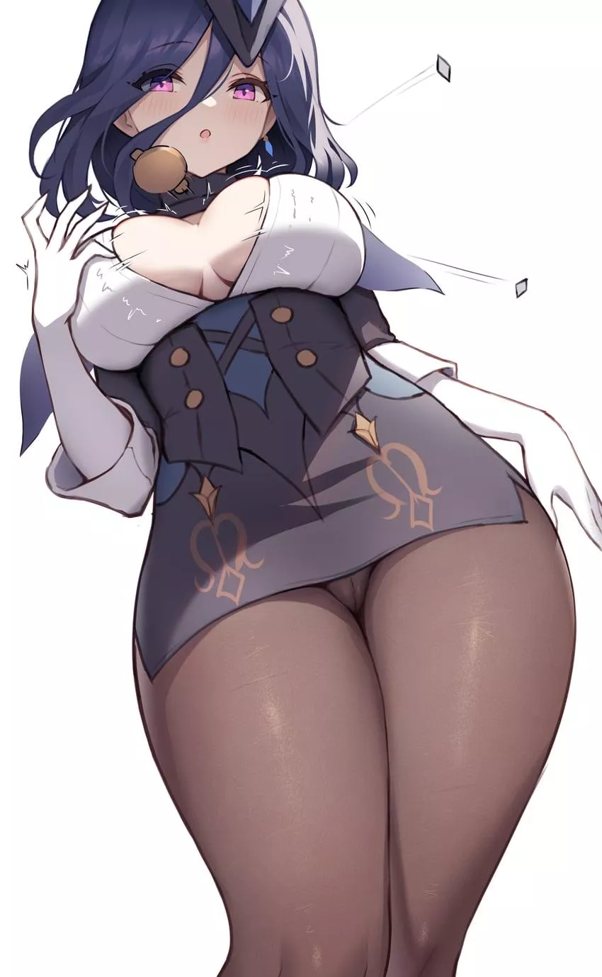 Clorinde buttons pop out