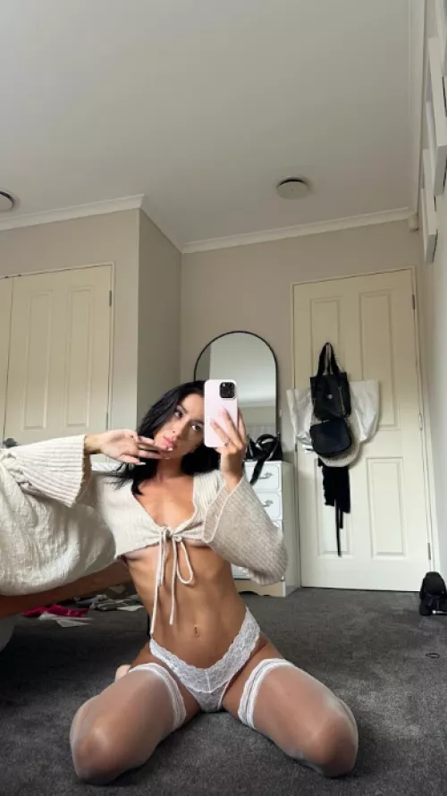 Could you take a picture of me instead? so I can do a better pose