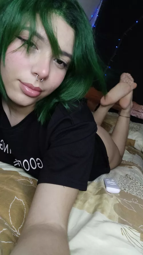 Cutie green haired(19)