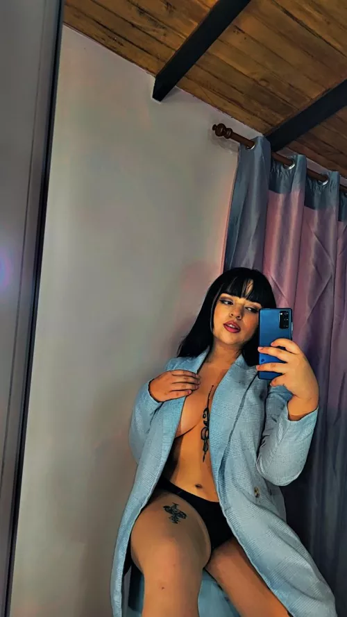 Describe my oufit in one word