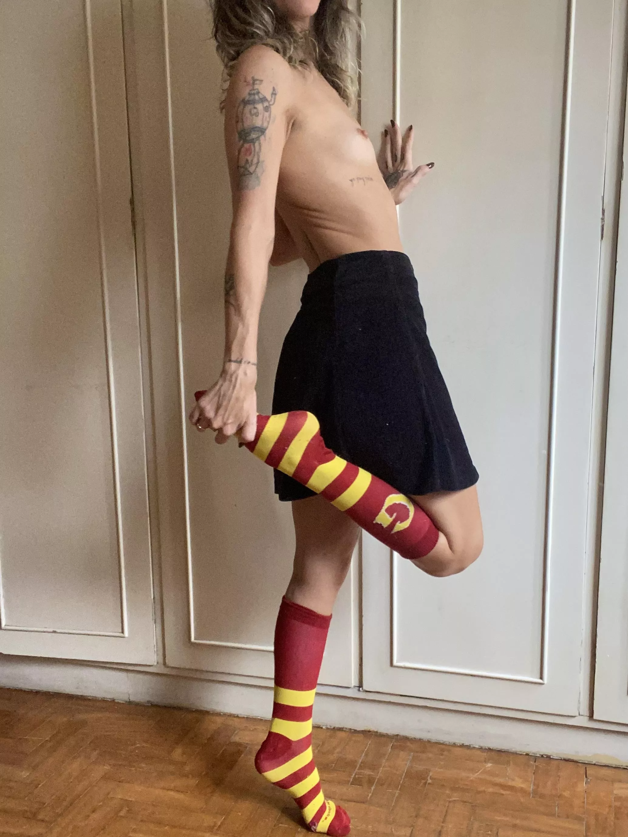Do i look cute with my gryffindor sock?
