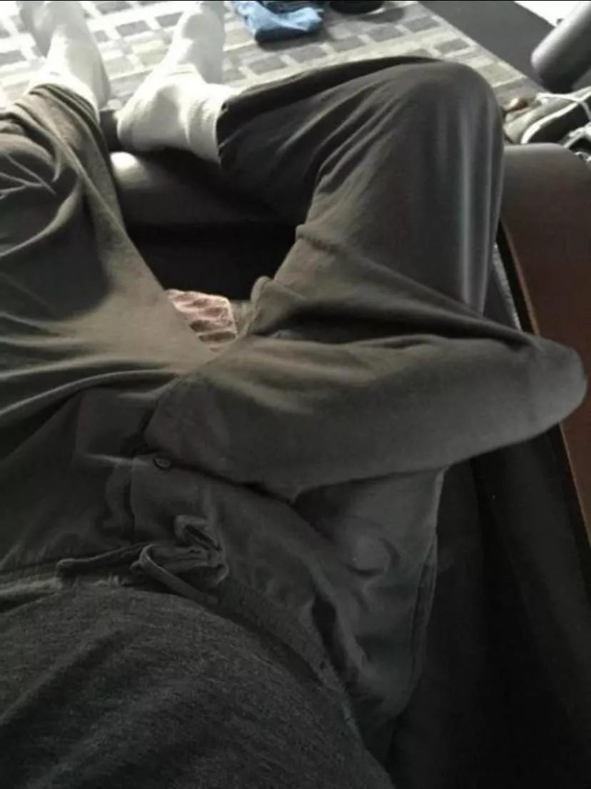 do you think the barista was smiling at me because she was having a good day or