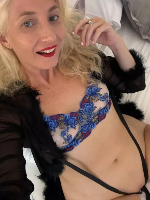 Do you want a side order of MILF with your dinner