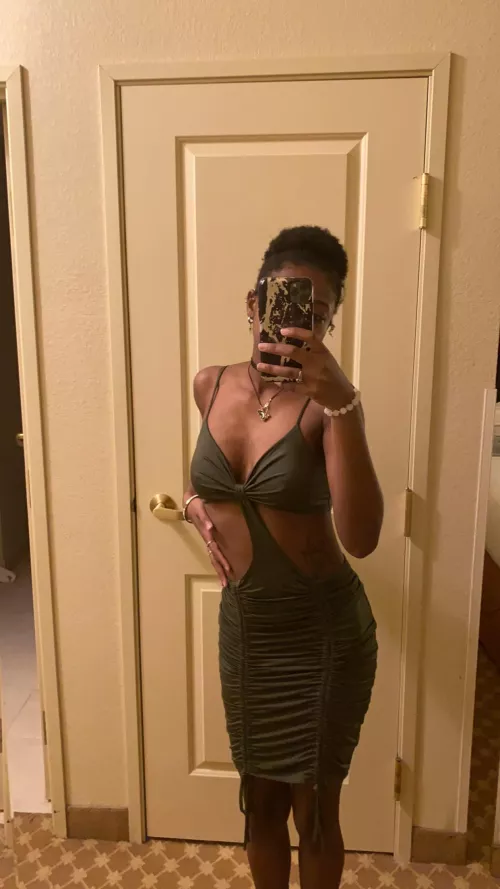 Does green look good on me? 