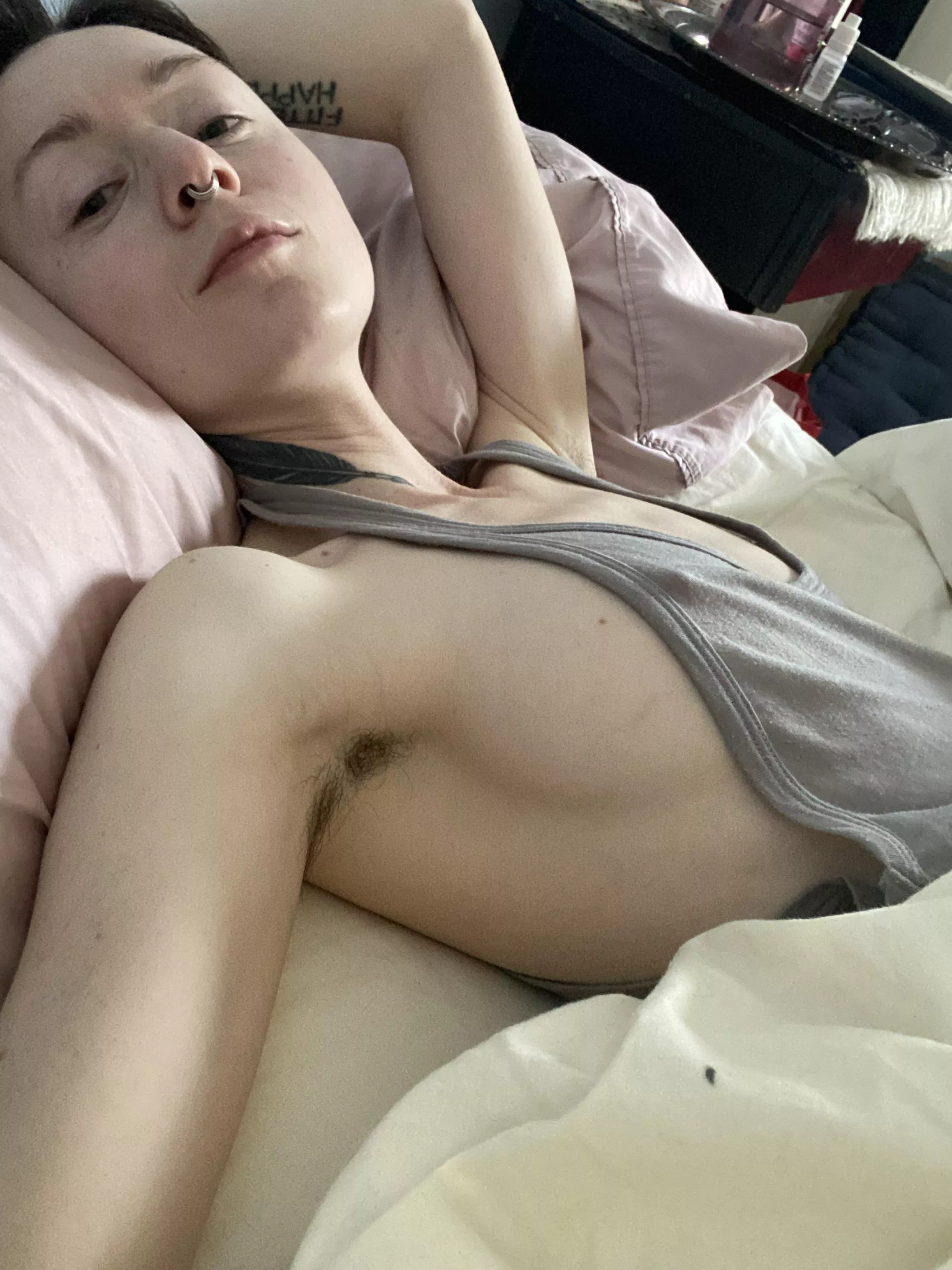 early morning sideboob :)