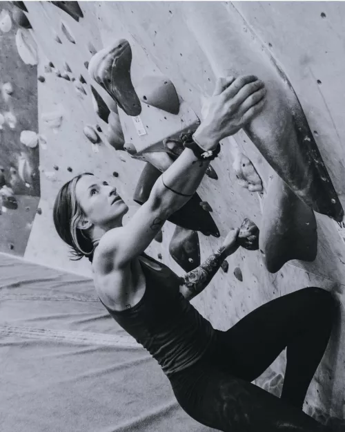 (f) Climbing straight into your heart 