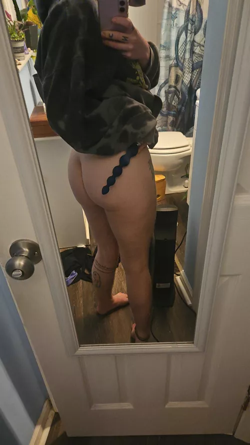 Forcing myself to do chores with my biggest plug in.  It hurts so bad. Can I take it out now, please?