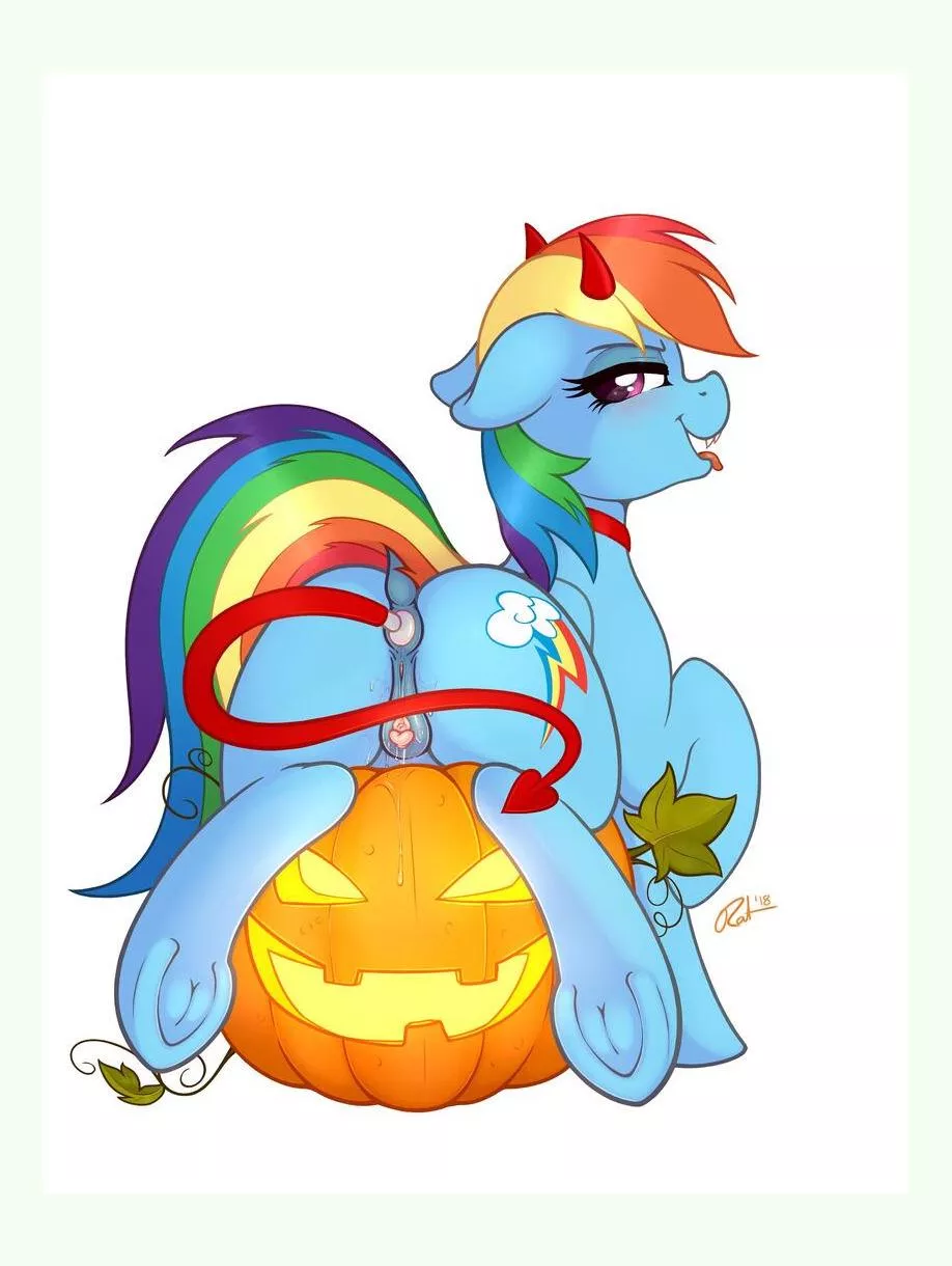 Halloween Dash (artkst:ratofdrawn)