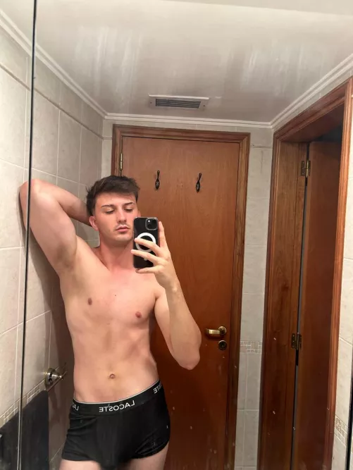 Hard to flex when nothing's to flex