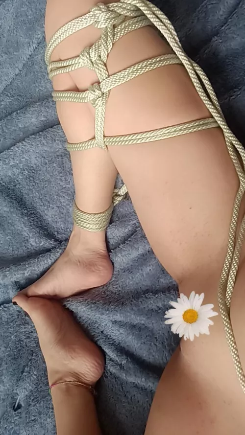 I love how ropes feel on my body 💦