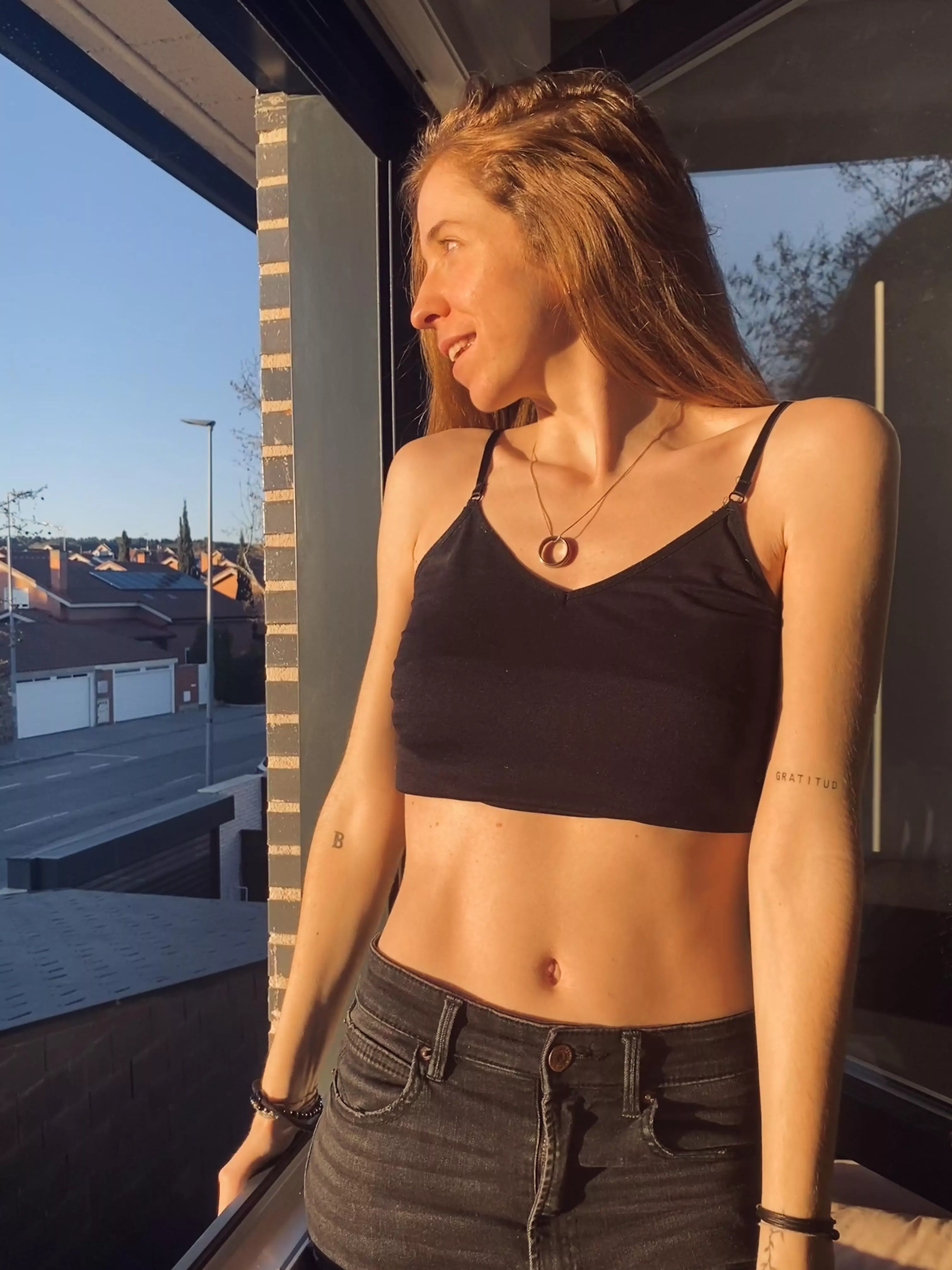 I need some volunteer to make out with my bellybutton