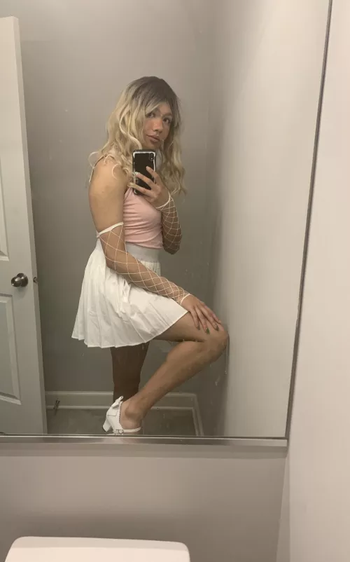 I was a little skeptical at first, but I’m actually having so much fun with blond!