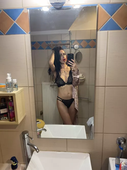 I'd like to up the sexual quotient in this shower.