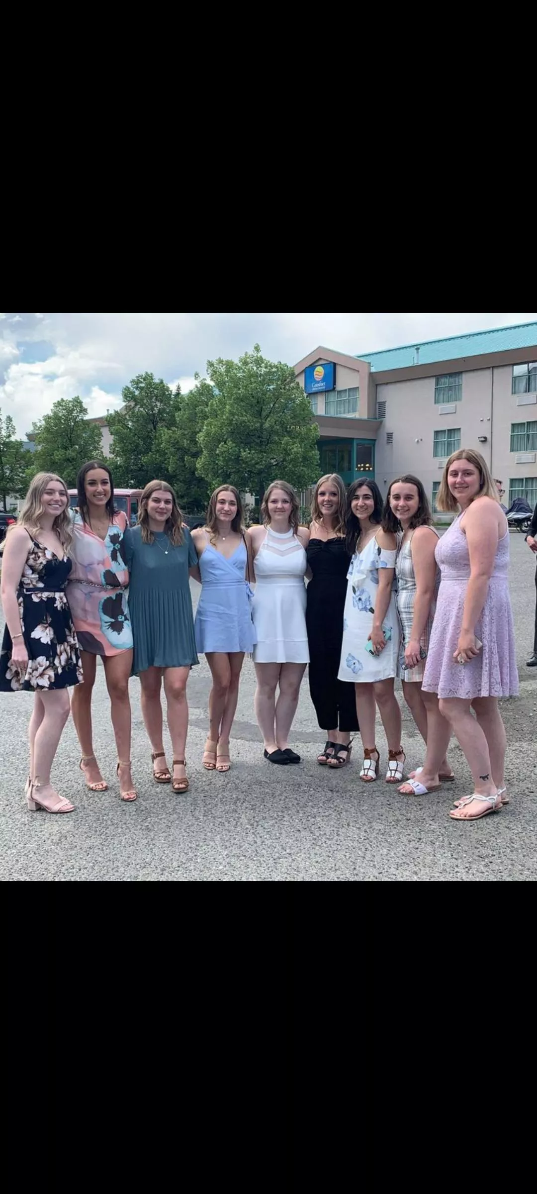 It's a naturalle, light, breezy type of day