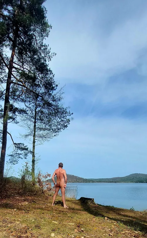 Lake in early April invited for nudity