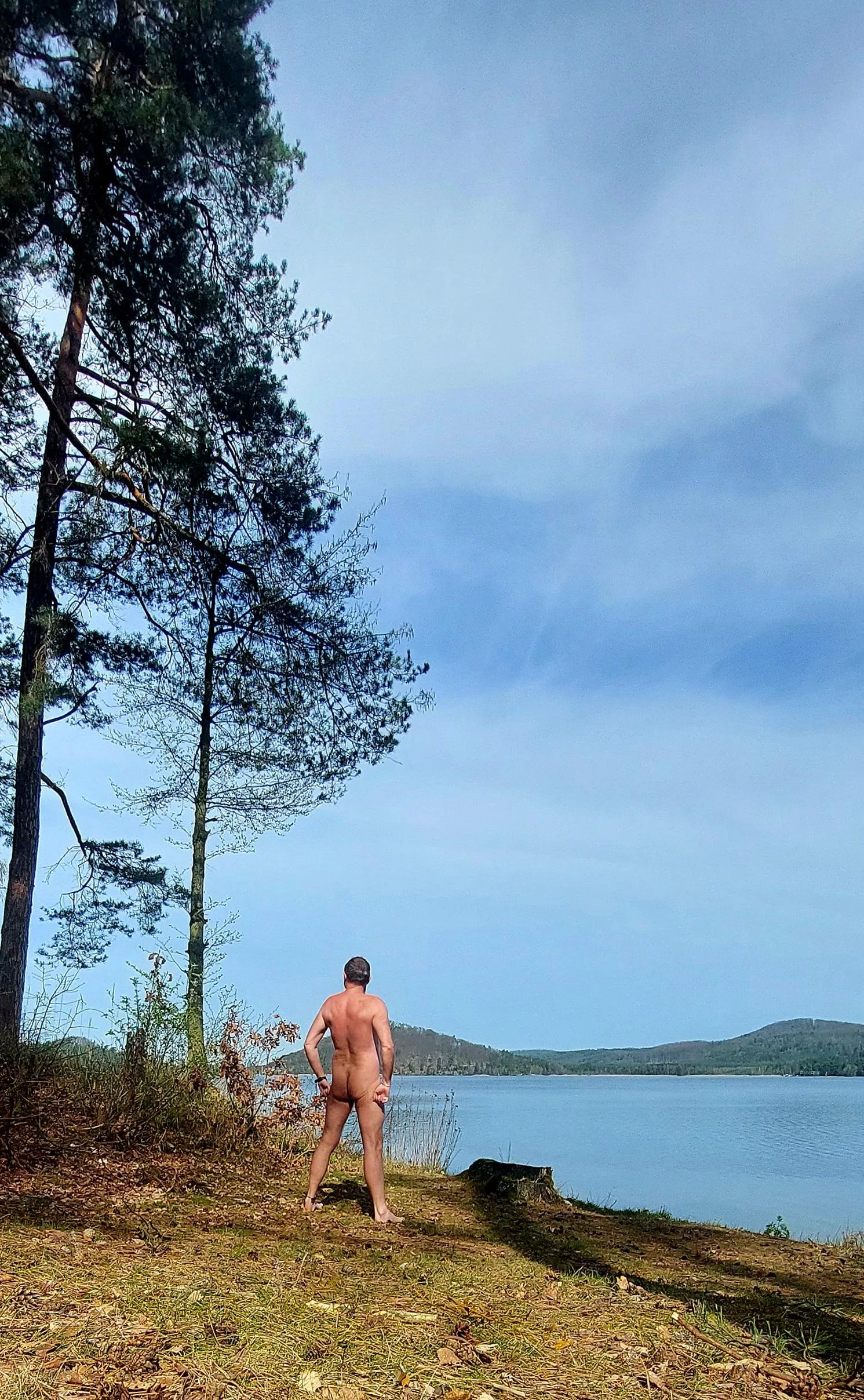 Lake in early April invited for nudity