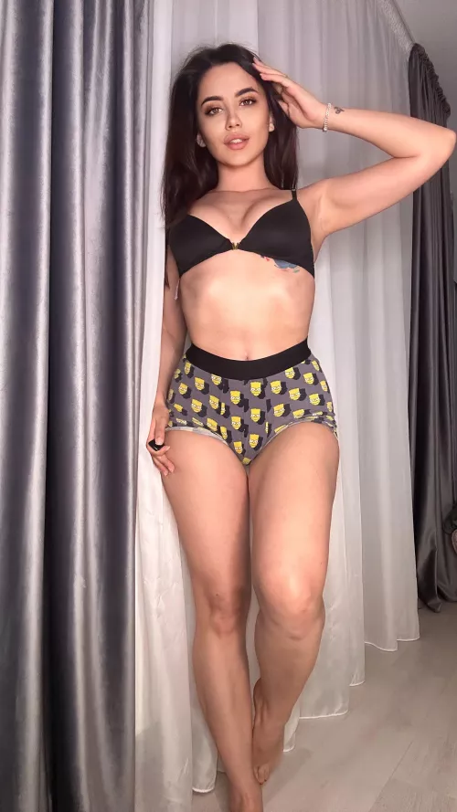 like what you're seeing sissy?