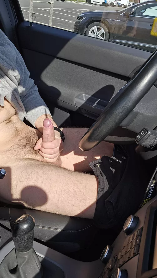 Love myself a little mid day car park jerk