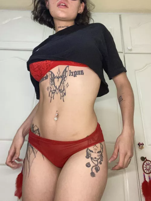 May I be your roommate with benefits? 😋