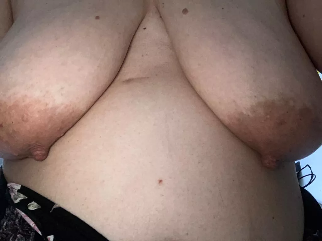 My tits. Yeah they are saggy and i love it.