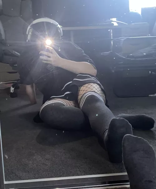 Need more pic ideas! Im dressing up in a few hours so drop some suggestions please!