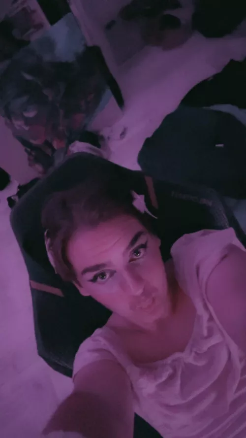 Omggg my friend make up me i am so happy rn !!